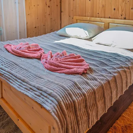 у яни Apartment *