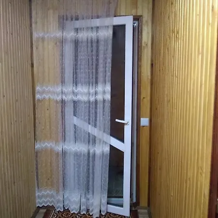 у яни 아파트 *